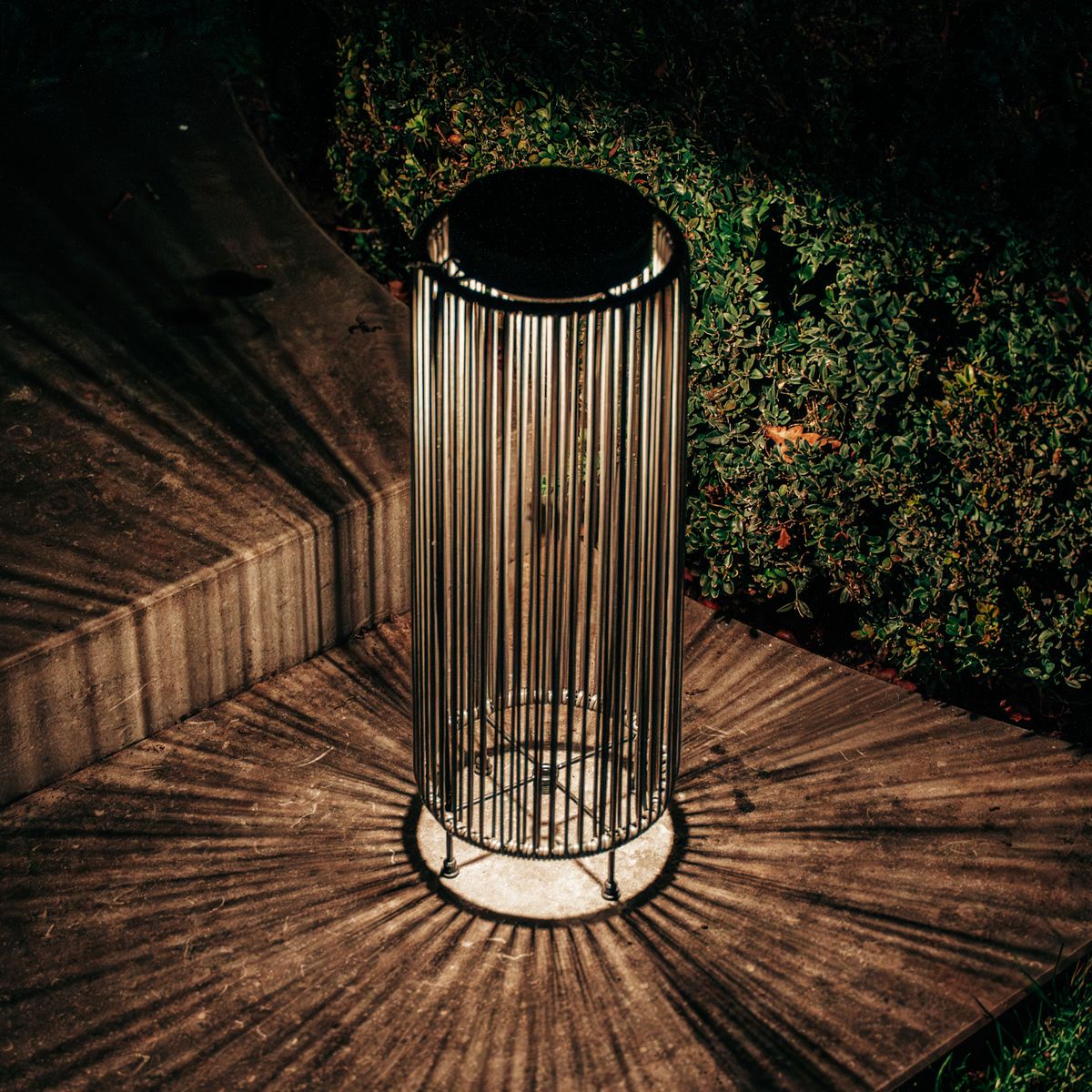 Solar Floor Lamp LUCA Grande Deep Coal