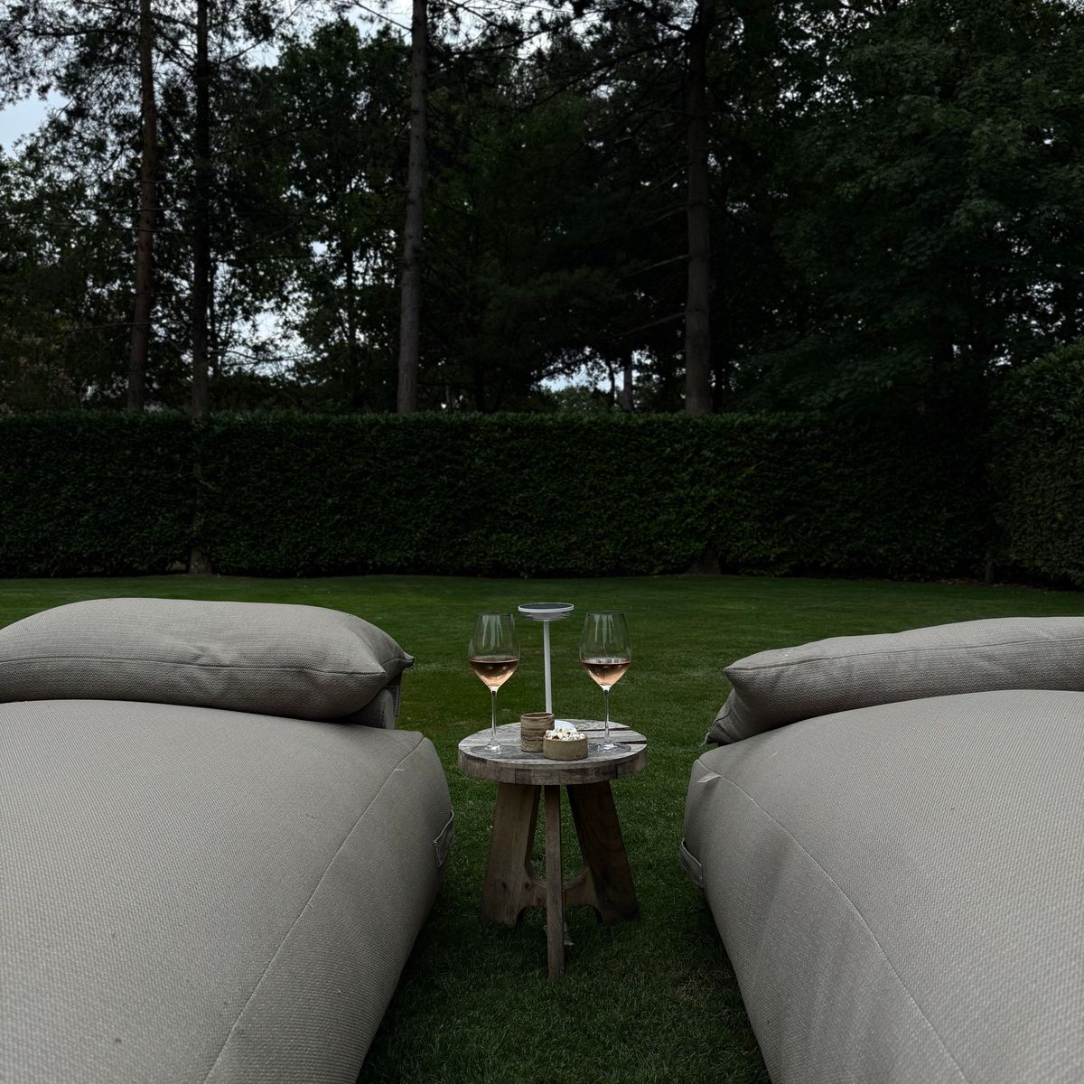Solar Table Light Bobbie White